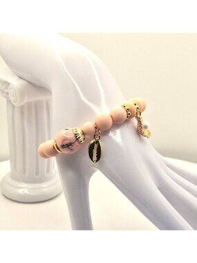 Pink Beaded Bracelet With Gold Tone Seashell & Pearl Charms Stretchable